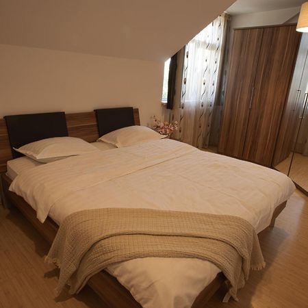Classic Apartament บูเซา ภายนอก รูปภาพ